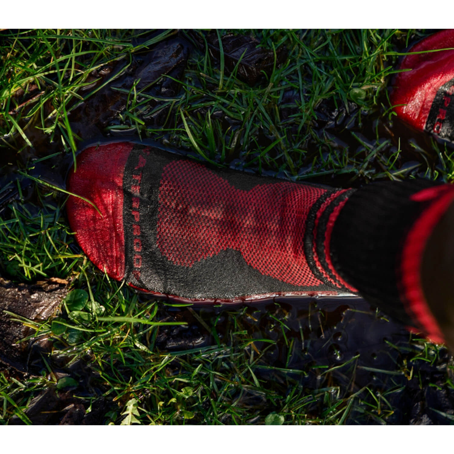  Härkila Socks water proof (Red/Black)